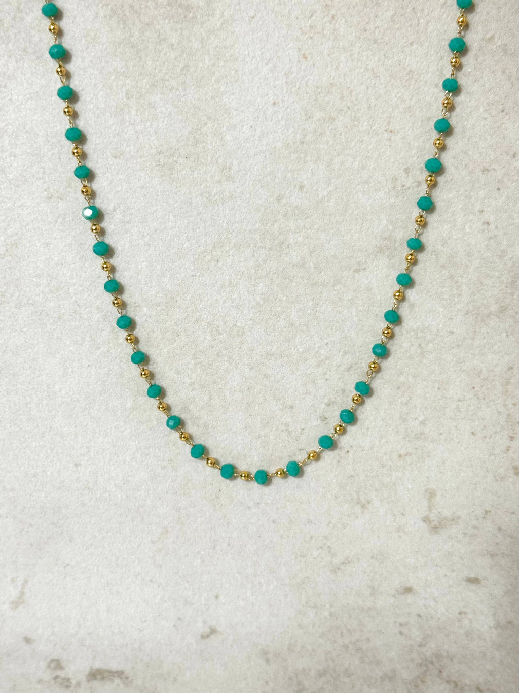 Collier d'été Sassari avec perles colorées: Vert menthe