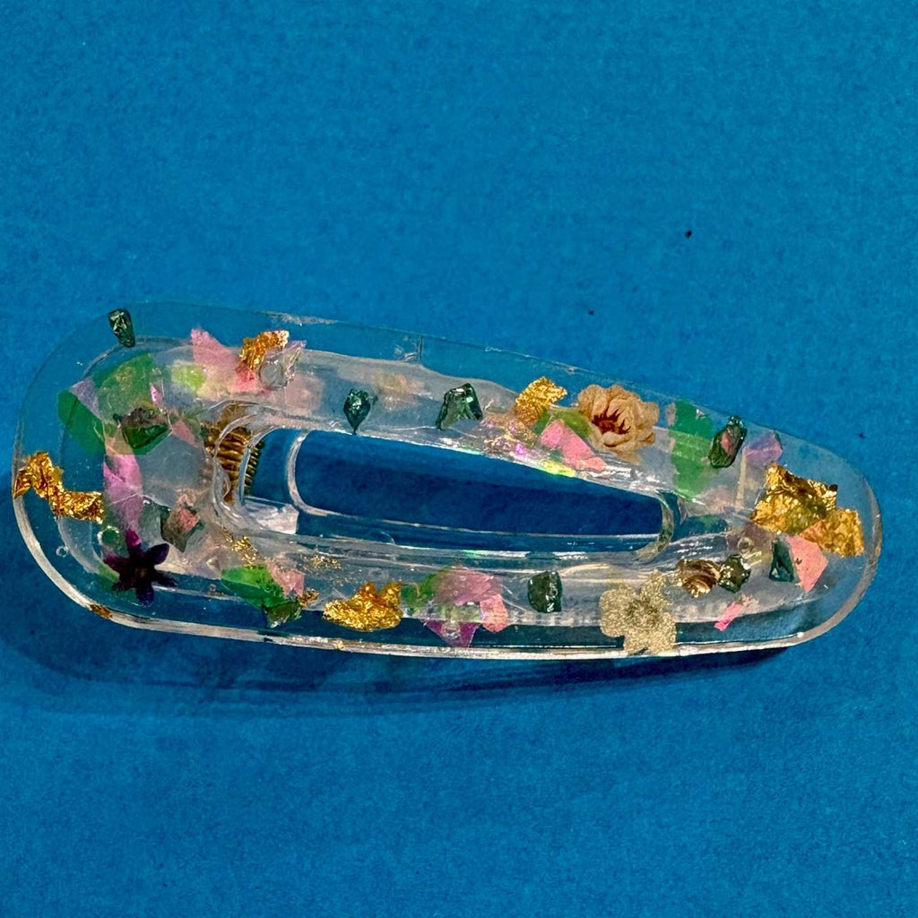 Atelier DIY pour enfant - résine créative – fabriquer une barrette, un porte-clés  à La Rochelle