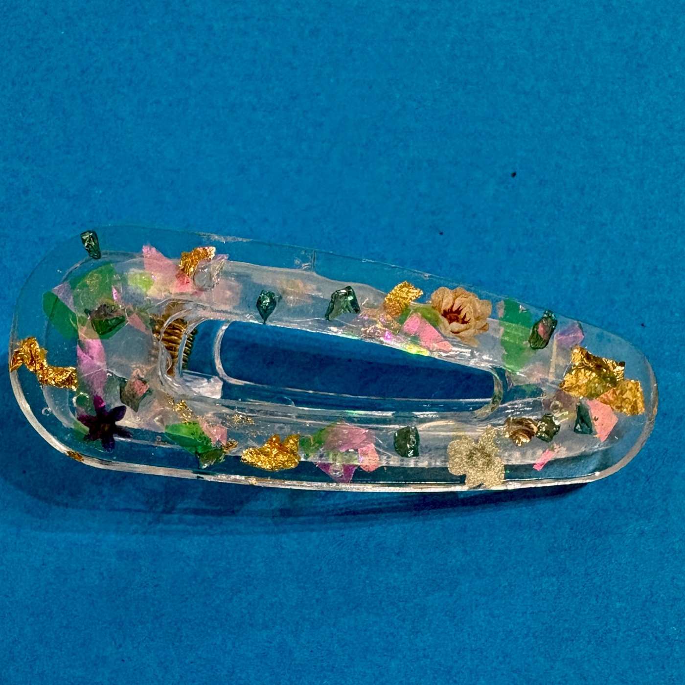 Atelier DIY pour enfant - résine créative – fabriquer une barrette, un porte-clés  à La Rochelle