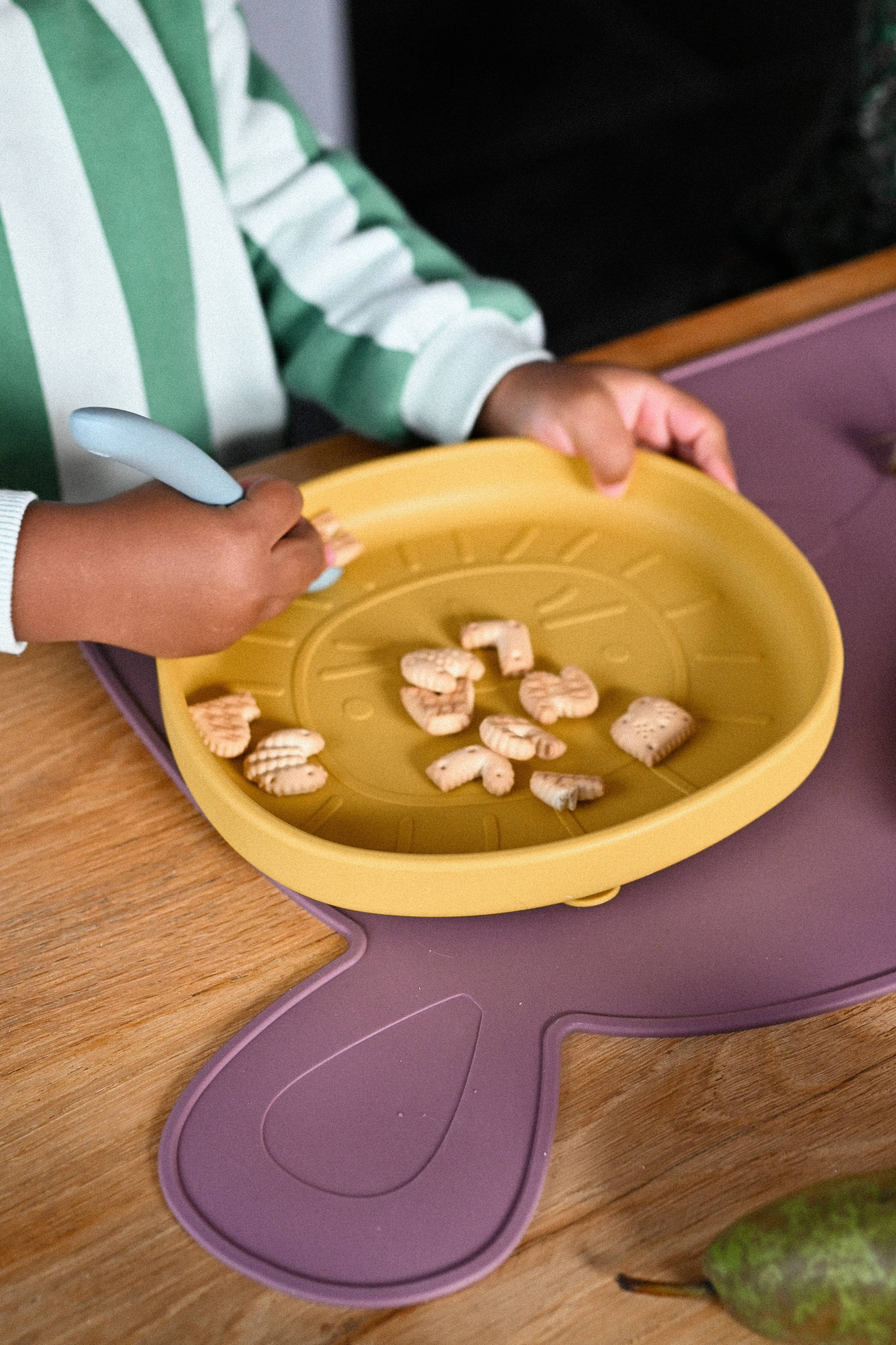 Assiette en silicone avec ventouse - Enfant - coloris Alfie Moutarde -