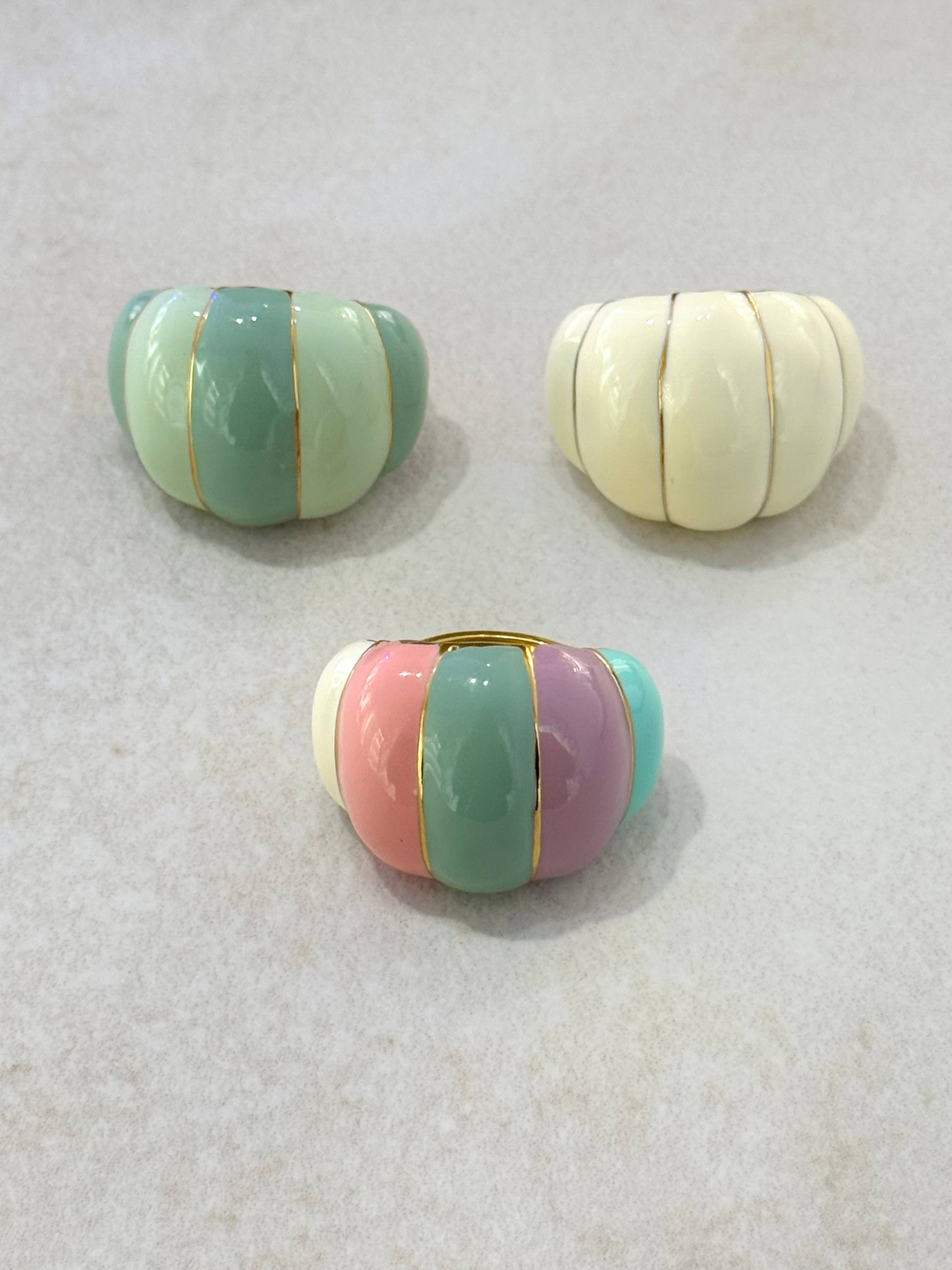 Bague citrouille réglable en acier inoxydable émaillé: Blanc cassé