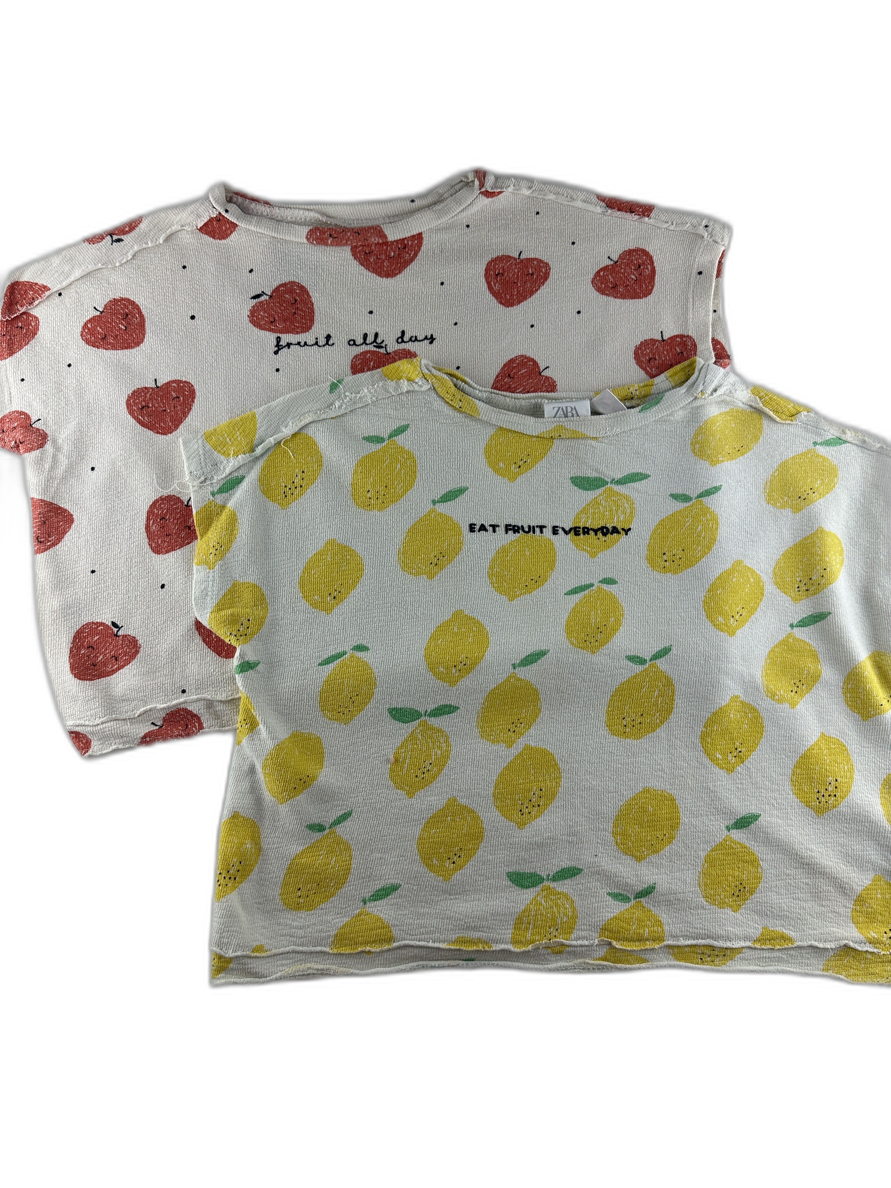 Zara - Lot de 2 T-shirts écru imprimé avec des fruits (citrons et fraises) - taille 3 ans - seconde main