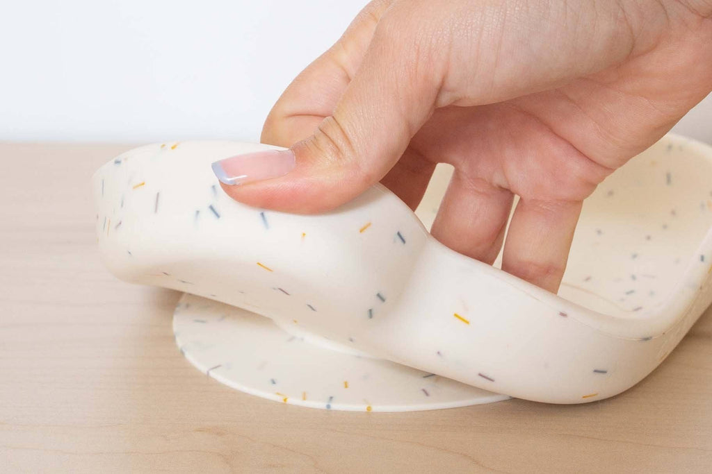 Assiette en silicone avec ventouse - coloris Pippa Dusty Mauve - enfant
