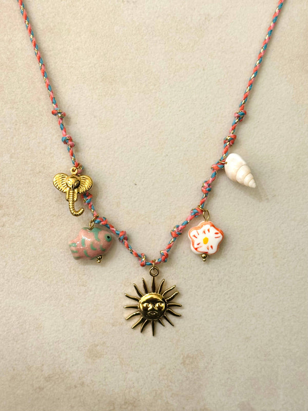 Collier coloré Pyramis avec breloques d'été: Pink