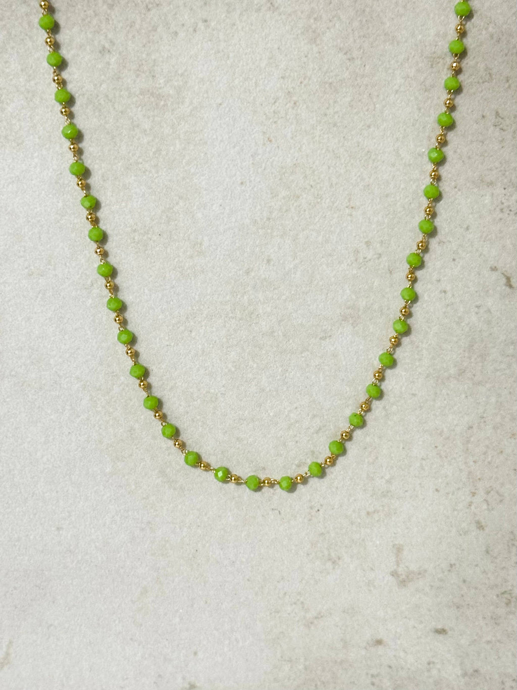 Collier d'été Sassari avec perles colorées: Vert menthe