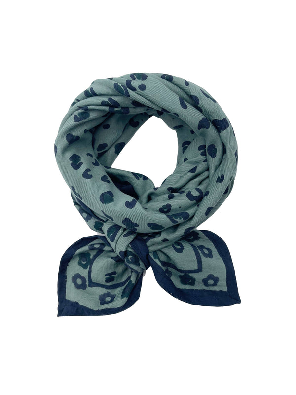 Grand foulard - OSCAR - imprimé Léopard - coloris Céladon