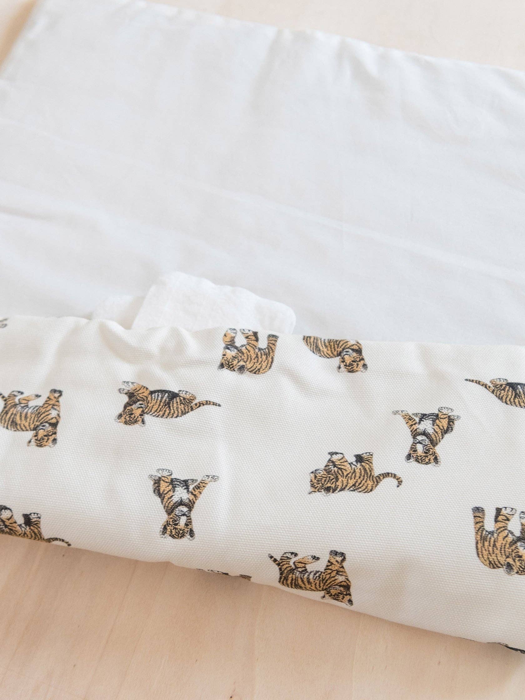 Matelas à langer de voyage - ADAM - Bébé tigre