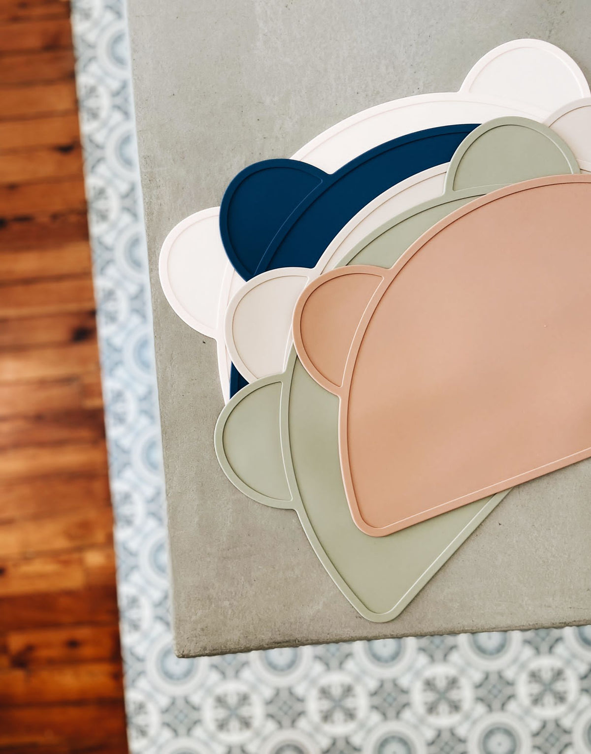 Set de table bébé en silicone ourson beige