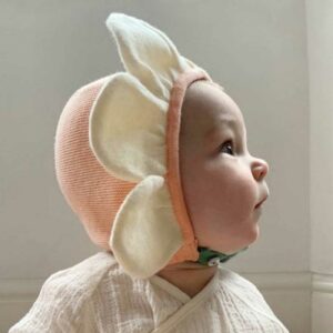 Bonnet et chaussons bébé peach daisy meri meri