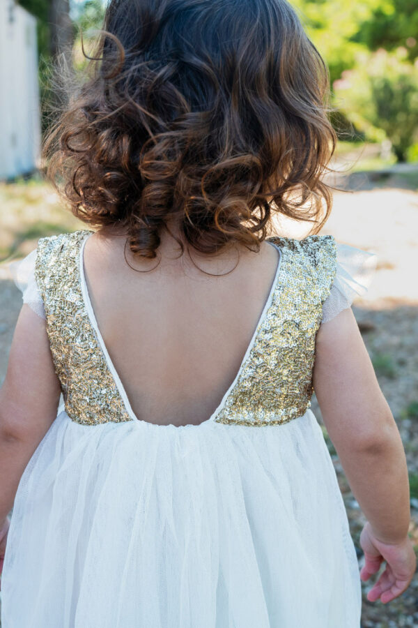 robe-sequin-et-tulle-cérémonie, mariage, fille à louer En-boucle