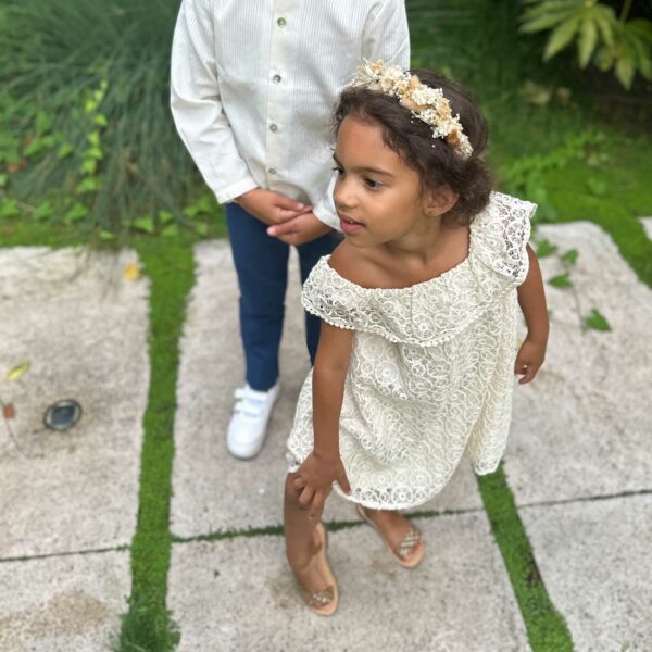 Robe-madeleine-enfant-pour-un-mariage-enbouclekids