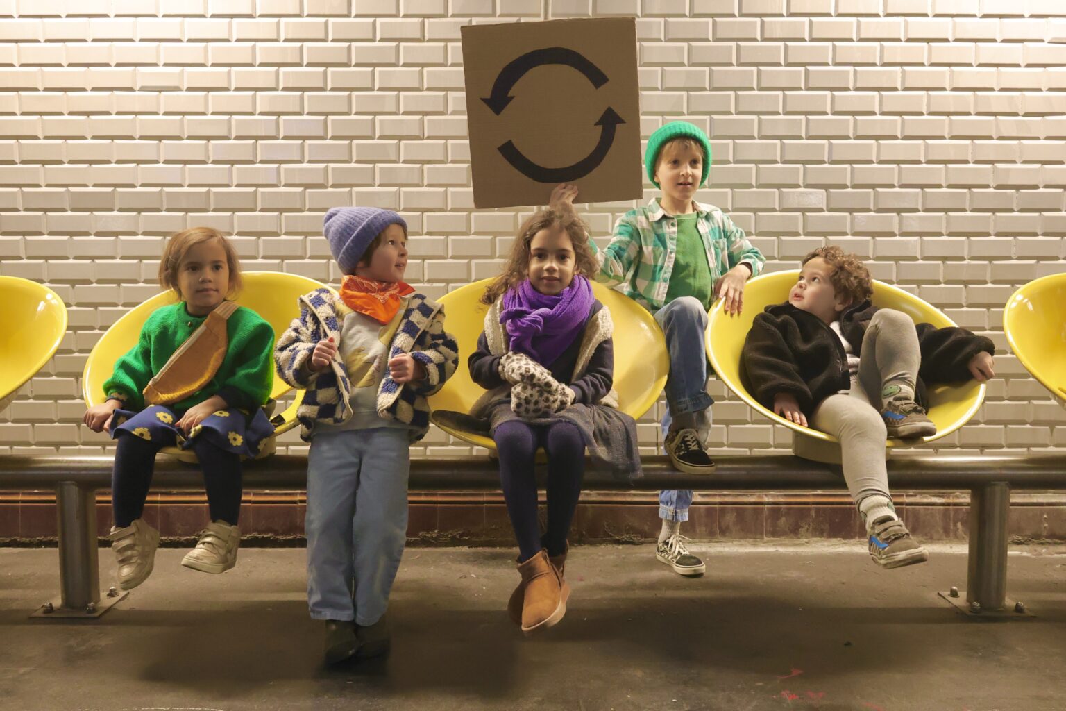 Seconde main pour les enfants avec En-boucle