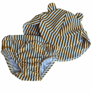 Ensemble casquette et culotte de bain Liewood seconde main enfant